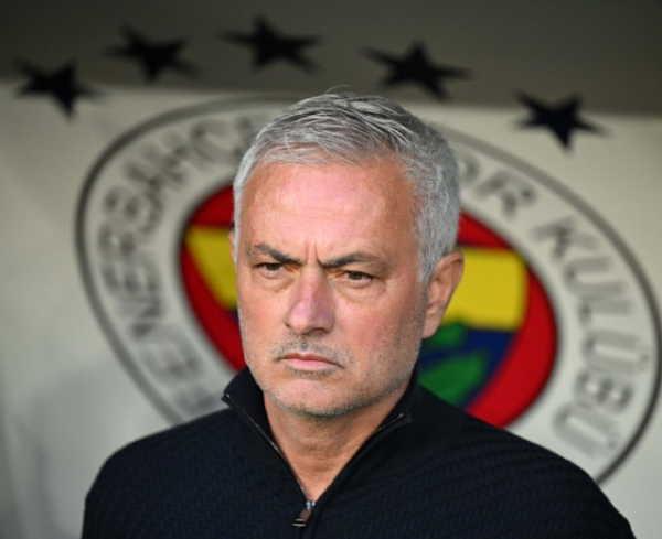 Checking and balancing Ronaldo, Mourinho takes over Portugal this summer?