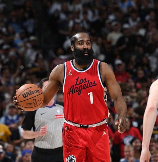 He deserves it! Harden returns to the Best Team after 5 years. The last time he was selected for the Best Team was in 2020!