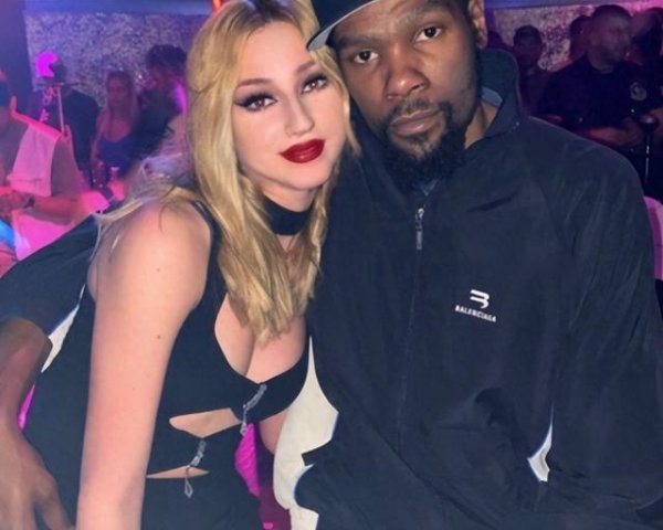 After reading these 5 photos, will you still envy Durant’s 1 billion net worth?