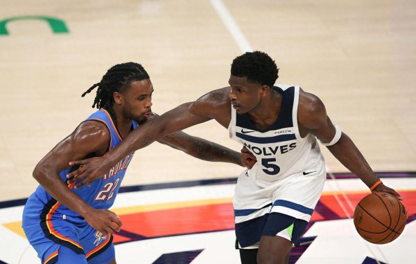 Huazi was ridiculed not Jordan s son! He only dared to beat a veteran who had no frame protection, and was ridiculed by the sun for being boomerang