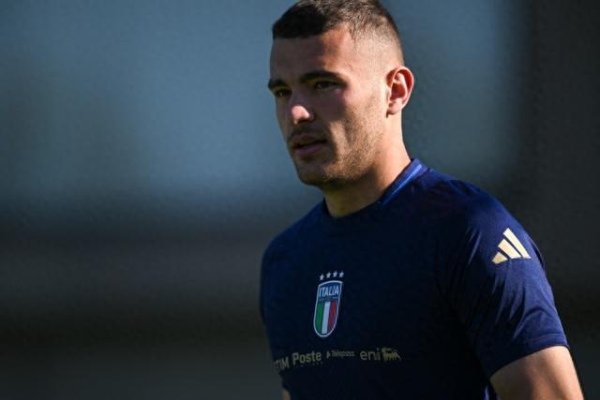 Fiorentine defender Luca Ranieli is selected for the Italian national team for the first time, replacing Buongiorno