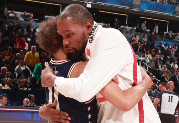Suns trading plan revealed: actively trade Durant with price cuts and wants to trade KD for center + love Donce