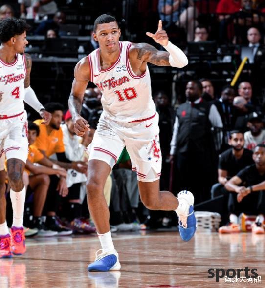 Average 12 points and 7 rebounds per game, Smith Jr. is all-around offense and defense! Experts suggest: Don t touch him in big deals