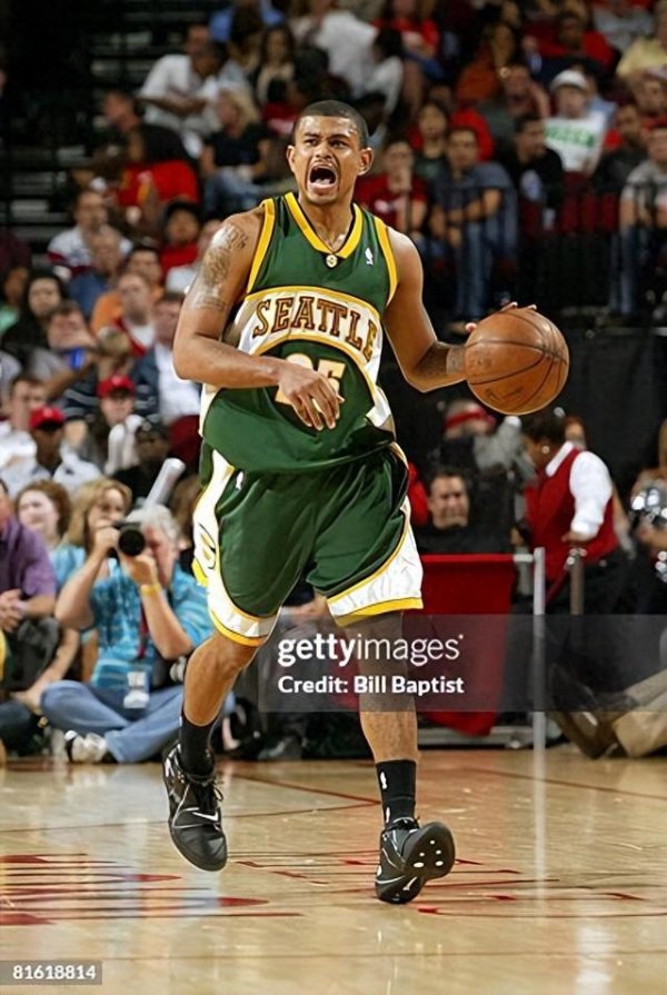 Shokuki Yasuda, the Thunder do not have a pure point guard now, it would be great if Watson was there