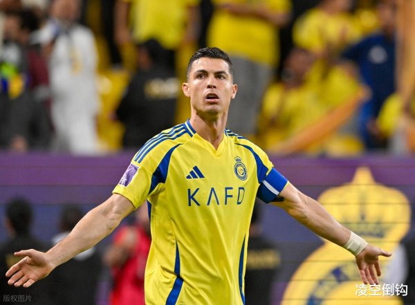 40-year-old Ronaldo posts to celebrate the victory renewal of Riyadh and has caused heated discussions. Fans: Still the top spot