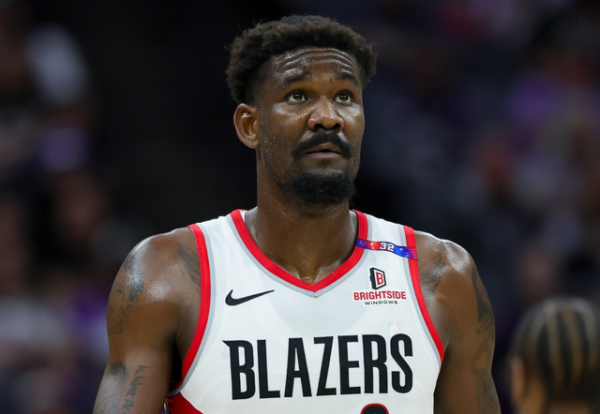 When he was playing for the first year, the team gave up the No. 1 pick! Why did the 26-year-old Ayton fall to this point?