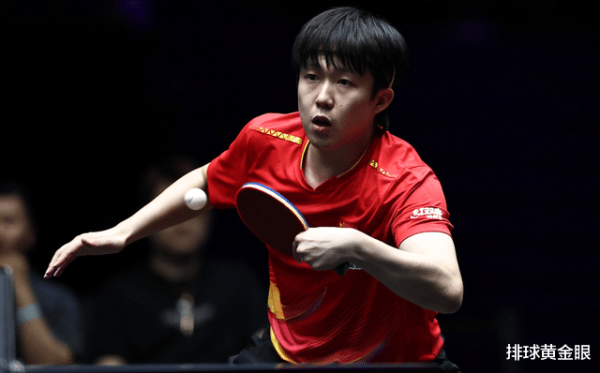 Wang Chuqin turned around and swept to advance! The top two men s singles guarded the upper and lower half of the area alone, Yang Hansen appeared to pick the side