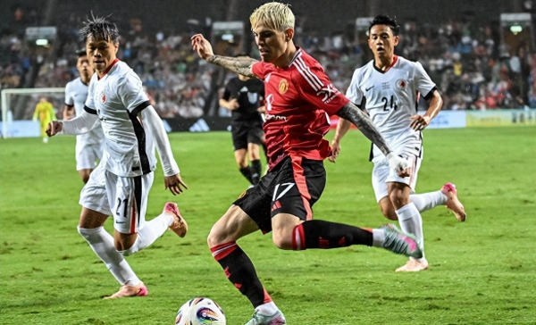 Manchester United changes their attitude and approves Garnacho s return to the team to participate in training