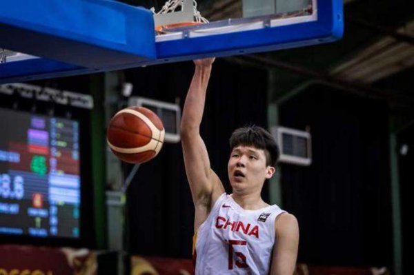 Has anyone been missed? Yang Hansen commented on the strongest lineup in history: Jokic/Thick Eyebrow/Old James/77/Irving
